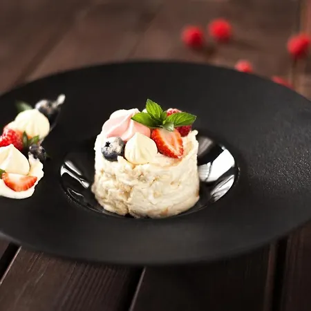 Bed & Breakfast Lesna Perla - Restauracja I Hotelowe 3*