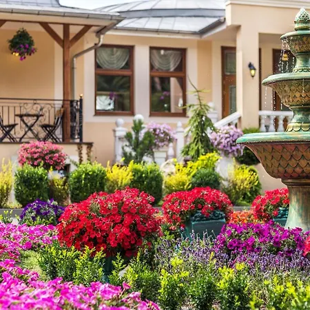 Lesna Perla - Restauracja I Hotelowe Bed & Breakfast