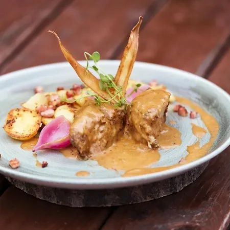 Bed & Breakfast Lesna Perla - Restauracja I Hotelowe