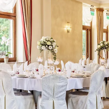 Lesna Perla - Restauracja I Hotelowe