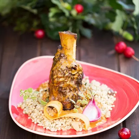 Oda ve Kahvaltı Lesna Perla - Restauracja I Hotelowe 3*