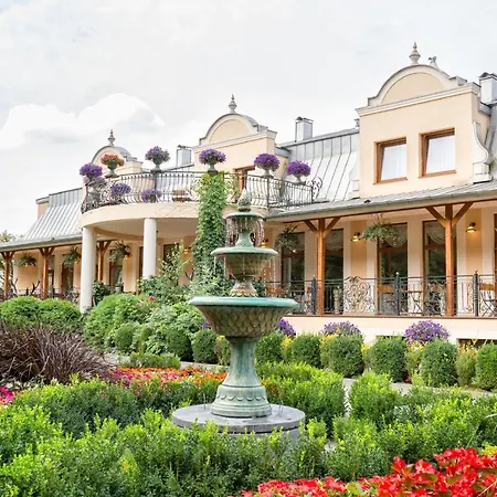 Bed & Breakfast Lesna Perla - Restauracja I Hotelowe