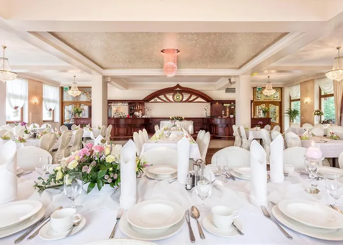 Lesna Perla - Restauracja I Hotelowe Bed & Breakfast