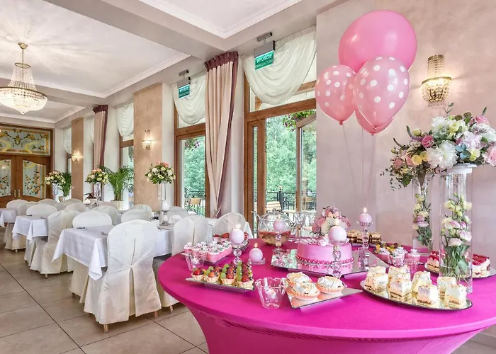 Bed & Breakfast Lesna Perla - Restauracja I Hotelowe