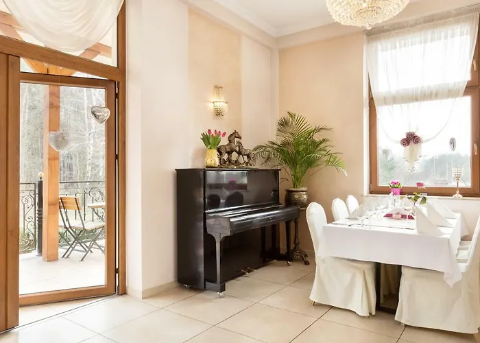 Lesna Perla - Restauracja I Hotelowe