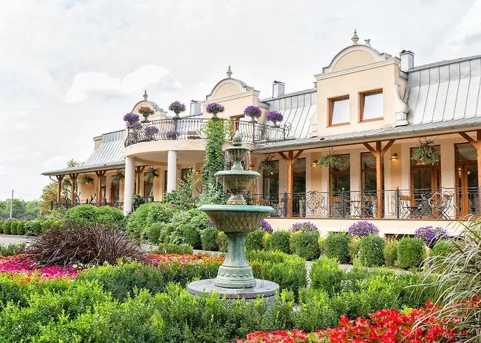 Bed & Breakfast Lesna Perla - Restauracja I Hotelowe