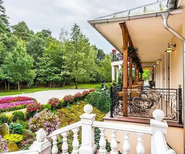 Lesna Perla - Restauracja I Hotelowe Bed & Breakfast Rudzinitz